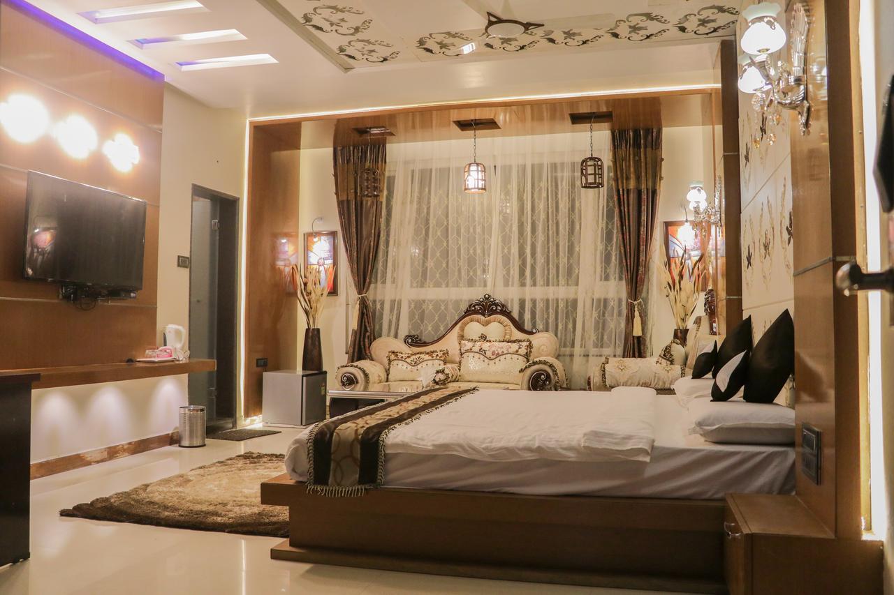 Hotel Rajahamsa Anantapur Eksteriør billede